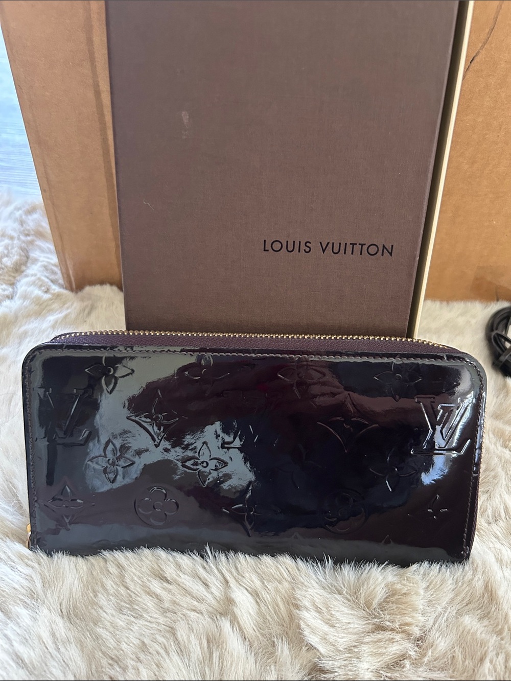 Louis Vuitton Vernis Zippy Wallet Amarante